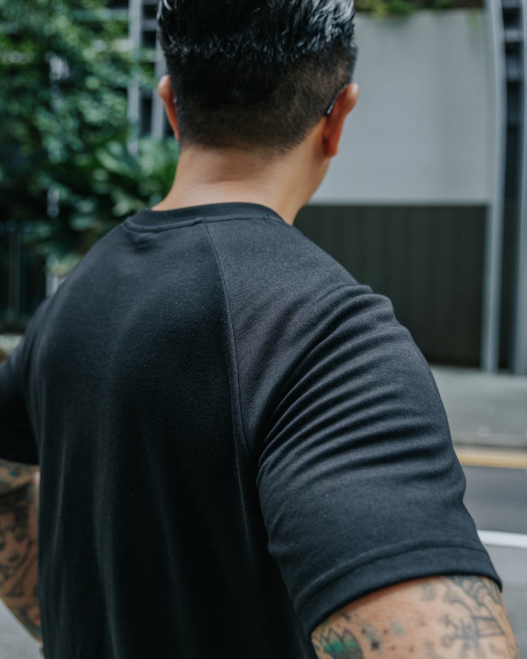 Raglan T-Shirt for Short(er) Men | Athletic Comfort For All Shoulder Types
